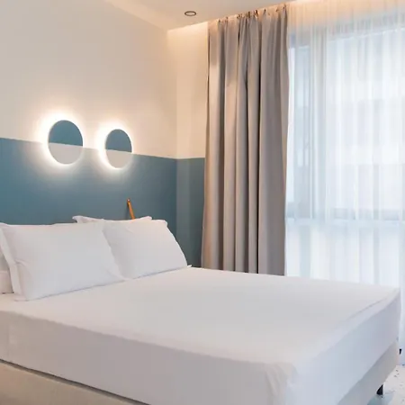 ホテル Rich Hotel Vlore 4*