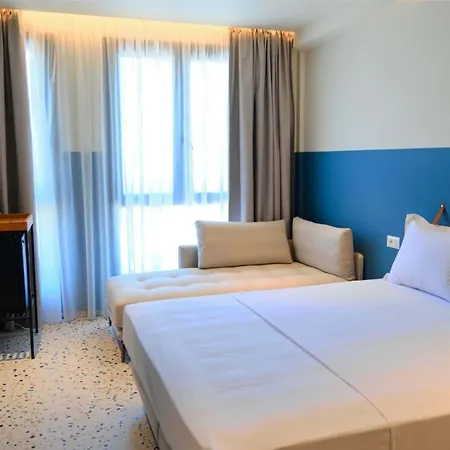 Rich Boutique 4*